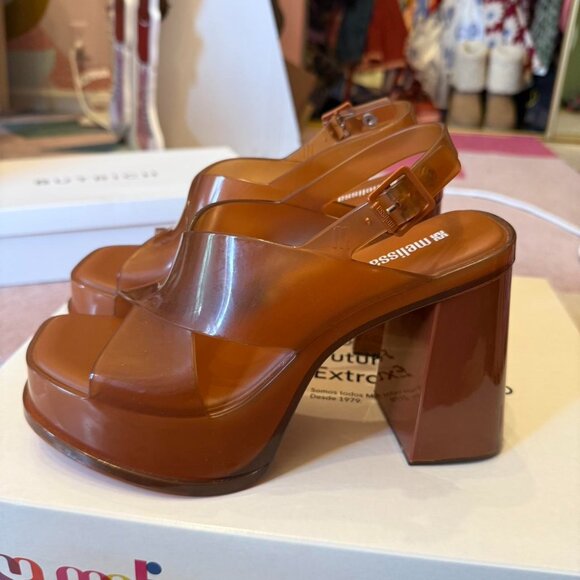 Melissa dance heels size 8 / 39. Worn inside on carpet that’s it - Picture 2 of 4